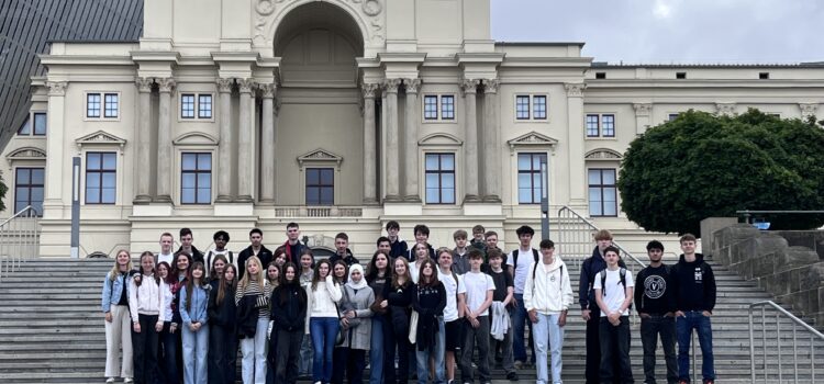 Löwen im Militärhistorischen Museum? – Unsere Exkursion nach Dresden Löwen im Militärhistorischen Museum? – Unsere Exkursion nach Dresden